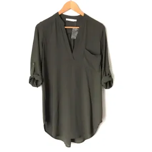 Lush Olive Green 3/4 Sleeve V Neck Roll Tab Tunic- Size XS