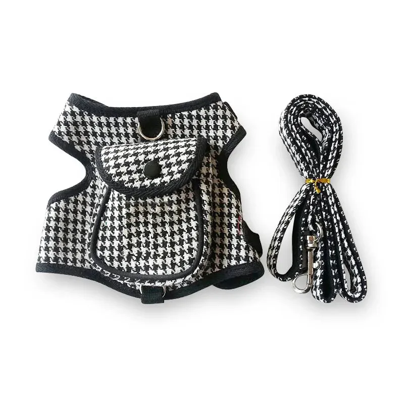 Pet Houndstooth Harness With Snack Pocket   Leash Set